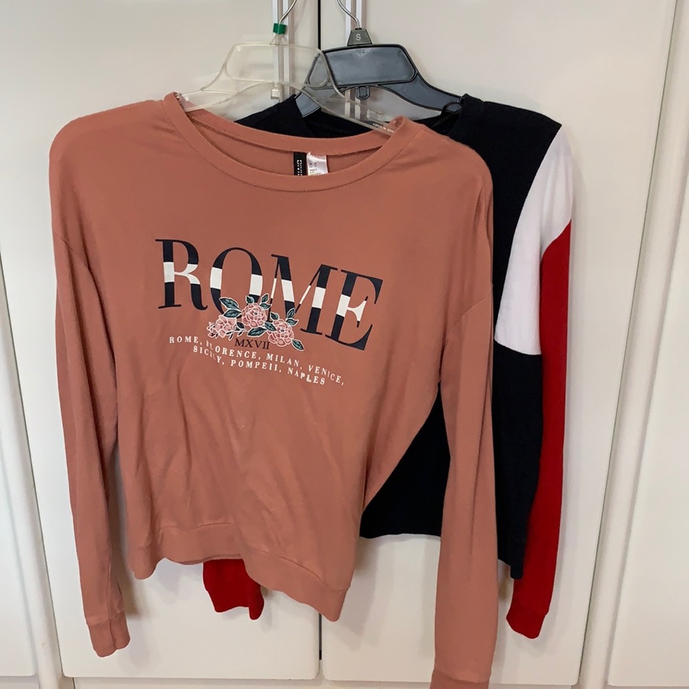 WOMENS XS H&M DIVIDED SWEATSHIRT BUNDLE